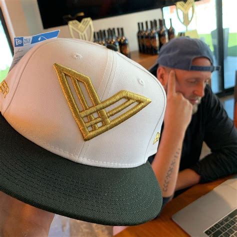 rob dyrdek v hat